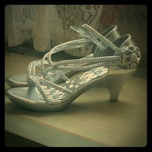 Silver Party Pumps. Delicacy Angel choice of stone
